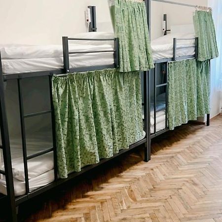 Hostel Do-Re-Mi براغ المظهر الخارجي الصورة
