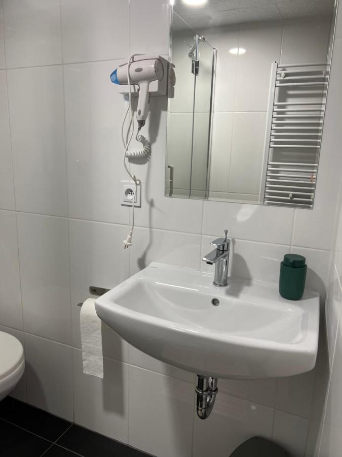 Hostel Do-Re-Mi براغ المظهر الخارجي الصورة