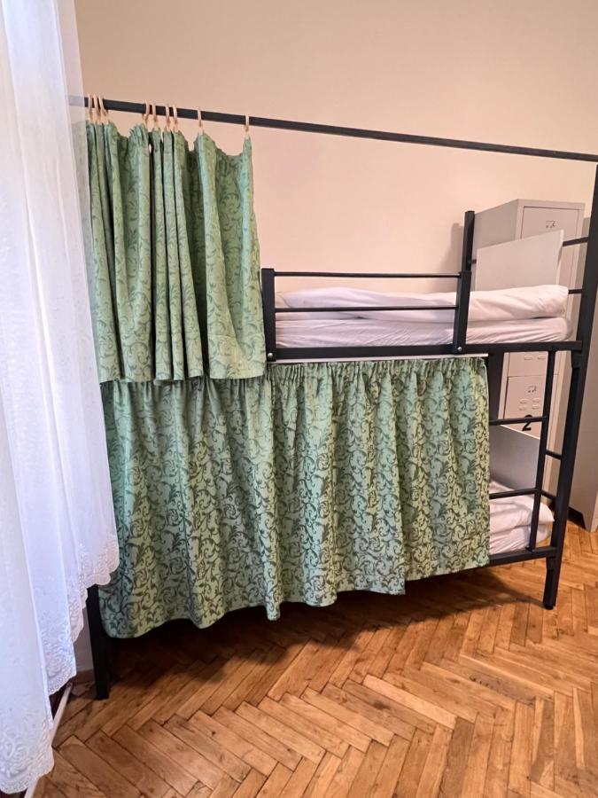 Hostel Do-Re-Mi براغ المظهر الخارجي الصورة