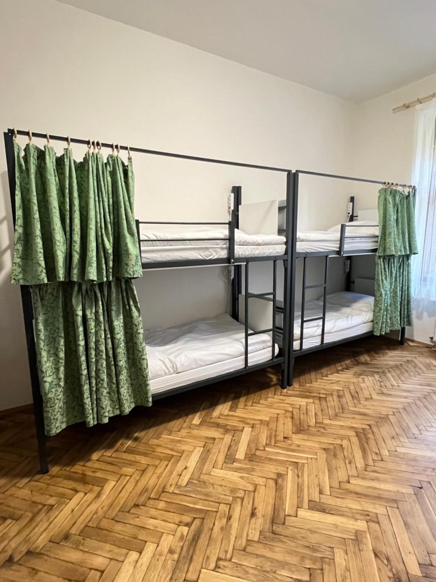 Hostel Do-Re-Mi براغ المظهر الخارجي الصورة